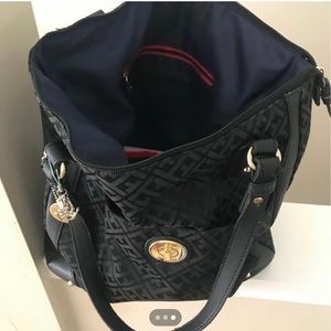 I’m selling a bag